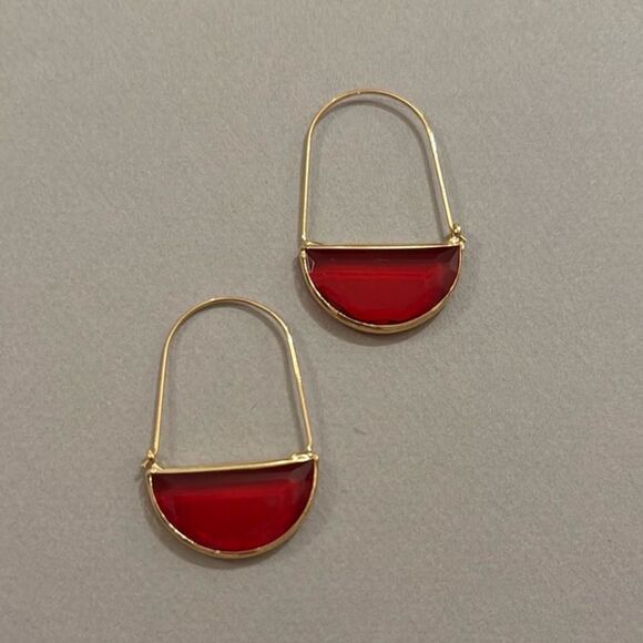 Red hoop Earring M399 - Picture 3 of 3